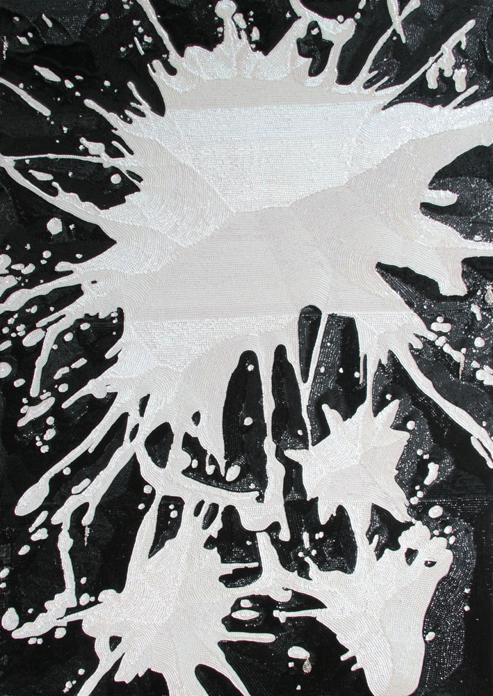 “Organic midnight splash monument” 2010-15, paillettes cucite a mano su tela, 220 x 140 cm
