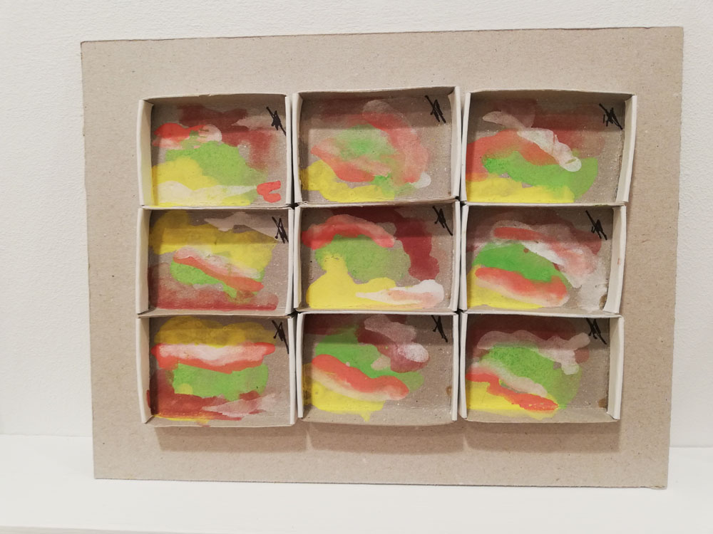 "Senza titolo" 2018, 9 scatole di fiammiferi dipinte, vari colori